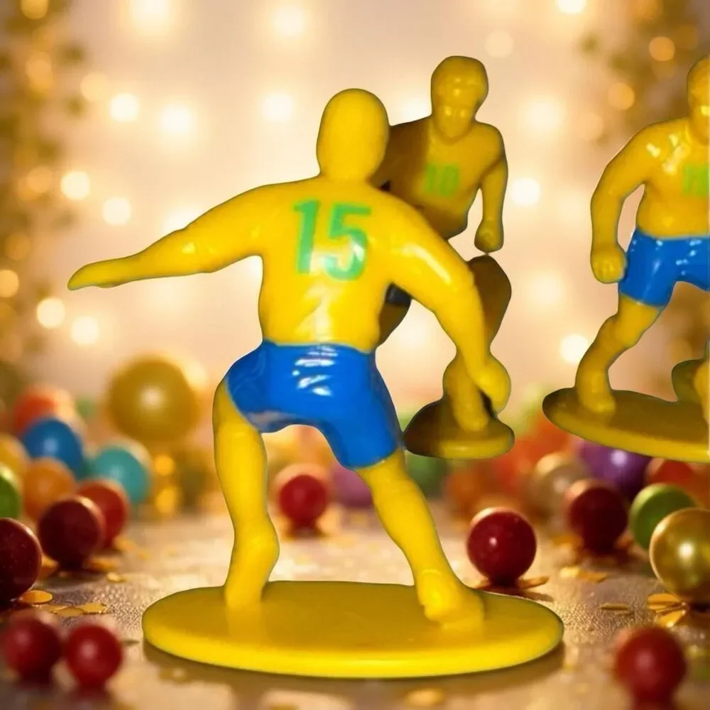 2003 Kaskey Kids Soccer Figures Yellow Blue Players Cake Toppers B21
